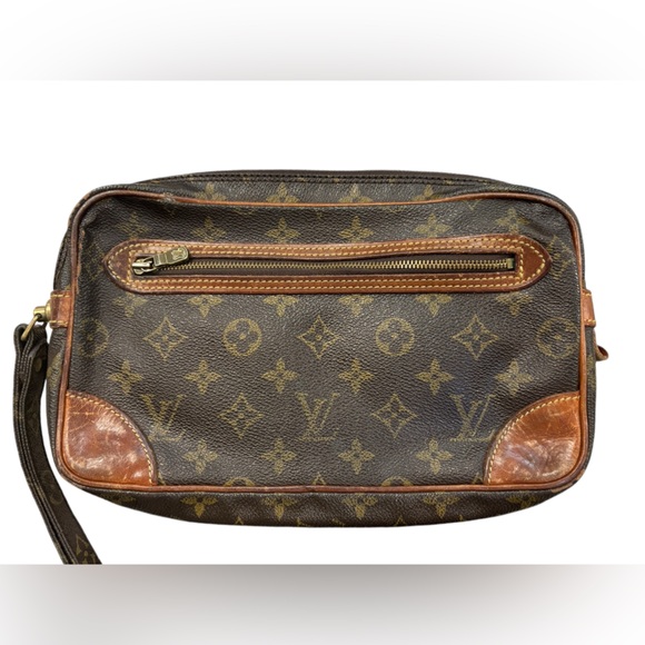 Louis Vuitton Wristlet. 💯 authentic. - Picture 1 of 15
